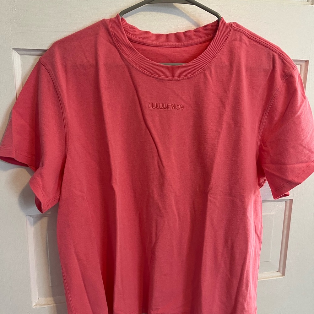 Lululemon Coral Crewneck Tee